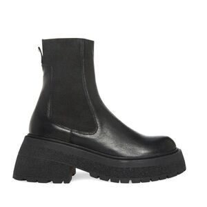 Steve Madden Lennox Chelsea Leather Boots